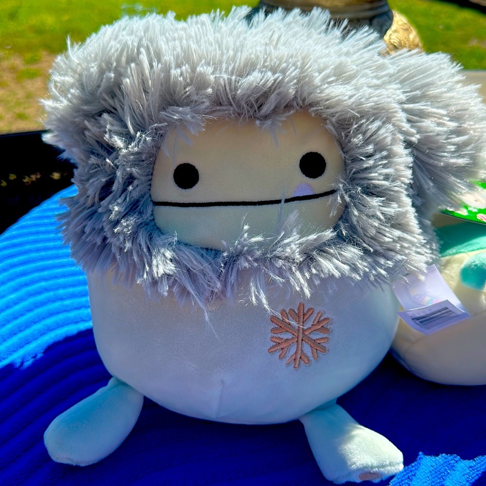 Evita the Bigfoot Squishmallow